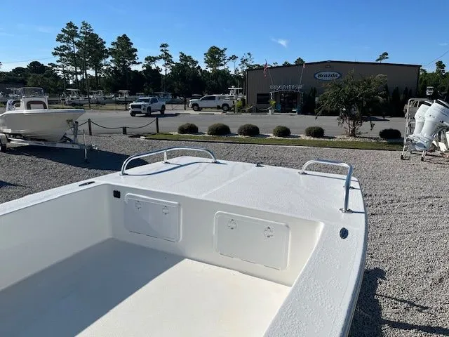 Slide: The Image of KenCraft Bay RIder 2460 2022 - 4