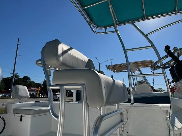 Slide: The Image of KenCraft Bay RIder 2460 2022 - 6