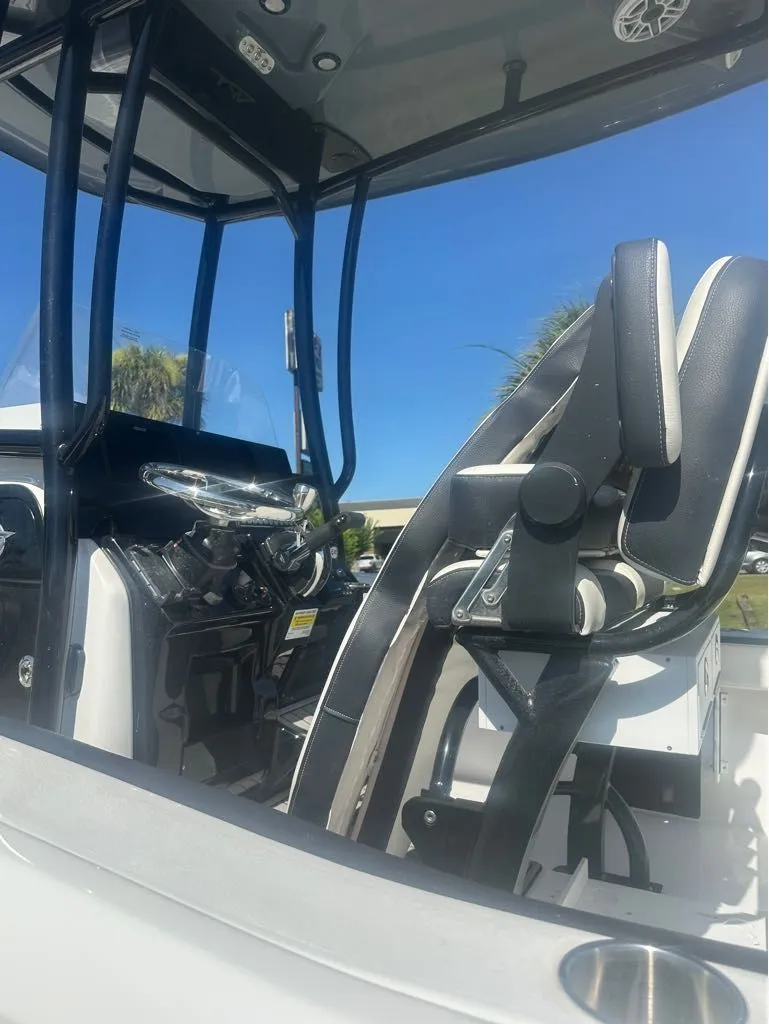 Slide: The Image of Tidewater 210 LXF 2025 - 4