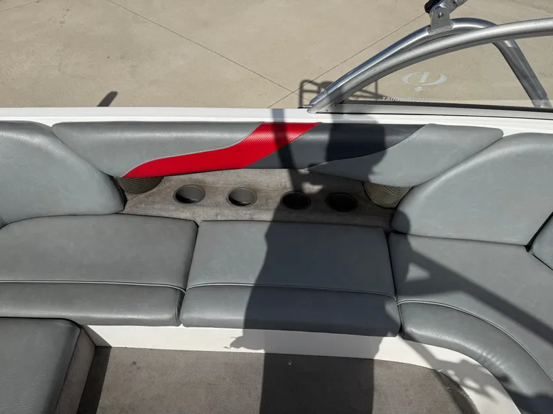 Slide: The Image of Moomba Mobius 2005 - 15