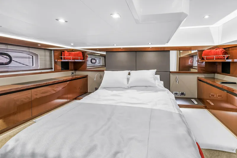 Slide: The Image of Luxurious 2017 Sea Ray Sundancer 460 yacht cabin with modern design and elegant furnishings. - 35