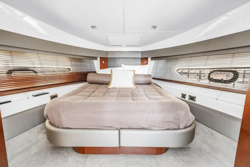Slide: The Image of Luxurious bedroom interior of 2017 Sea Ray Sundancer 460 yacht with elegant bedding. - 39