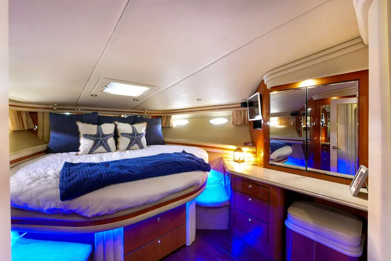 Slide: The Image of Sea Ray 560 Sedan Bridge 1998 - 13