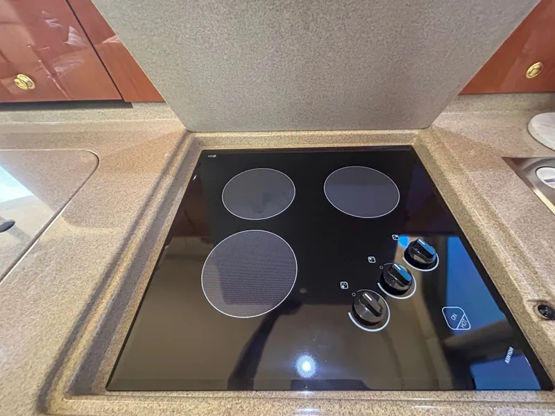 Slide: The Image of Sea Ray 560 Sedan Bridge 1998 - 9