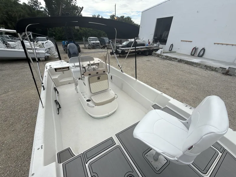 Slide: The Image of Carolina 218 DLV 2014 - 15