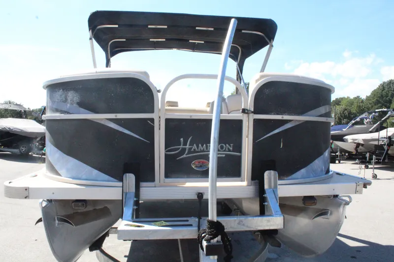 Slide: The Image of Hampton 2285 RL 2011 - 4