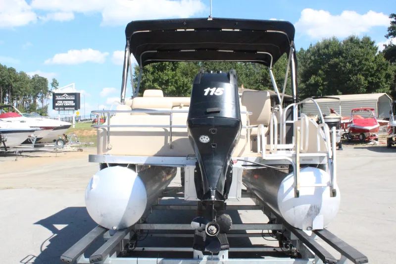 Slide: The Image of Hampton 2285 RL 2011 - 5