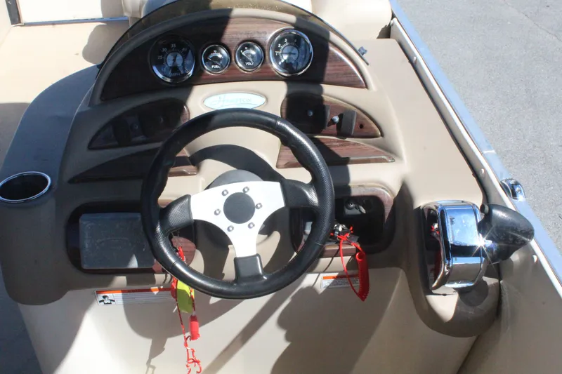 Slide: The Image of Hampton 2285 RL 2011 - 9