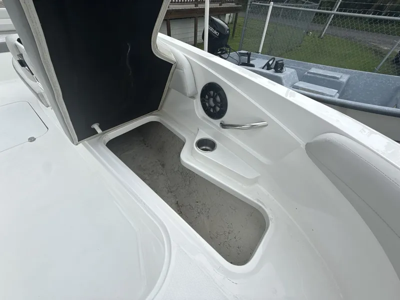 Slide: The Image of Hurricane 185 SS 2021 - 17