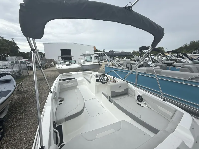 Slide: The Image of Hurricane 185 SS 2021 - 19