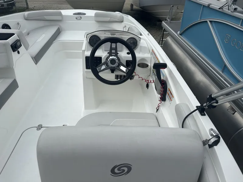 Slide: The Image of Hurricane 185 SS 2021 - 23