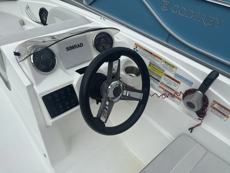 Slide: The Image of Hurricane 185 SS 2021 - 24