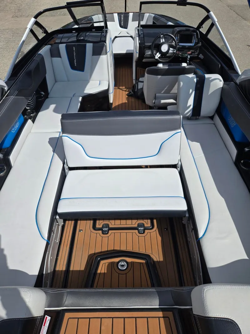 Slide: The Image of Nautique G25 2014 - 10