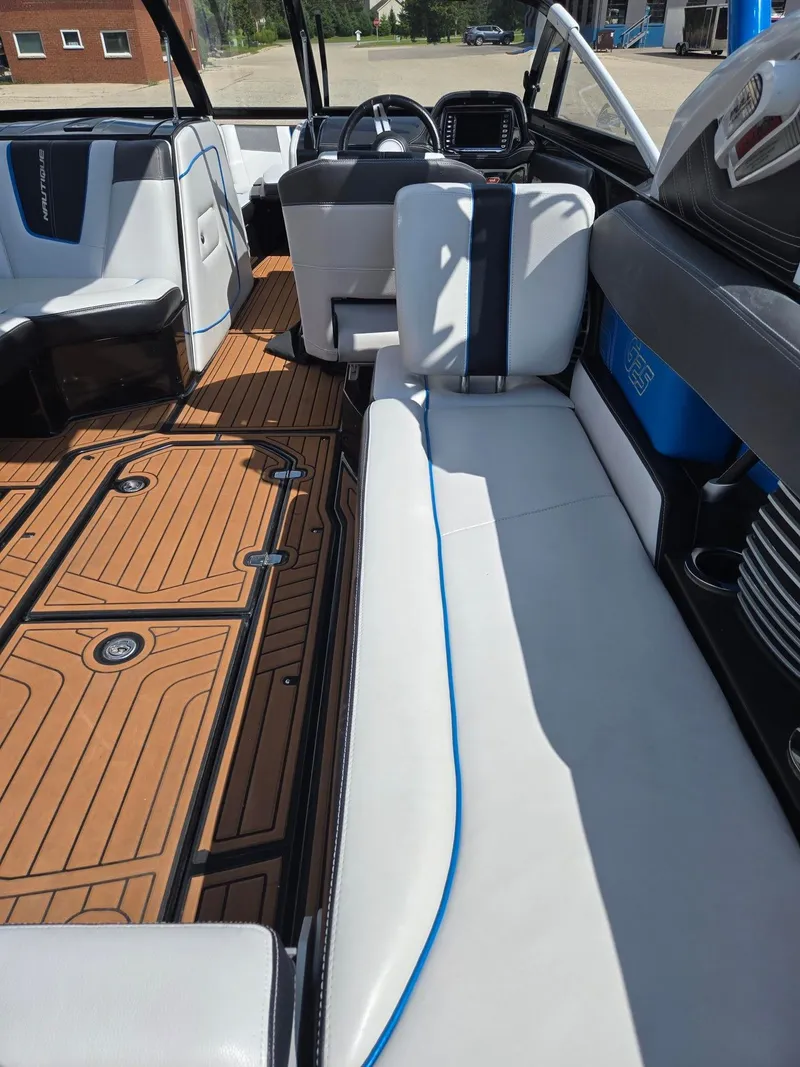 Slide: The Image of Nautique G25 2014 - 13