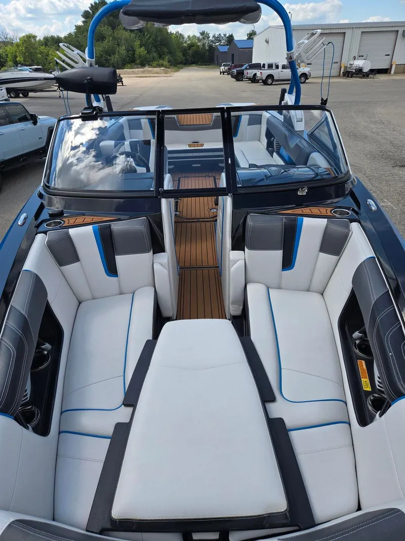 Slide: The Image of Nautique G25 2014 - 18