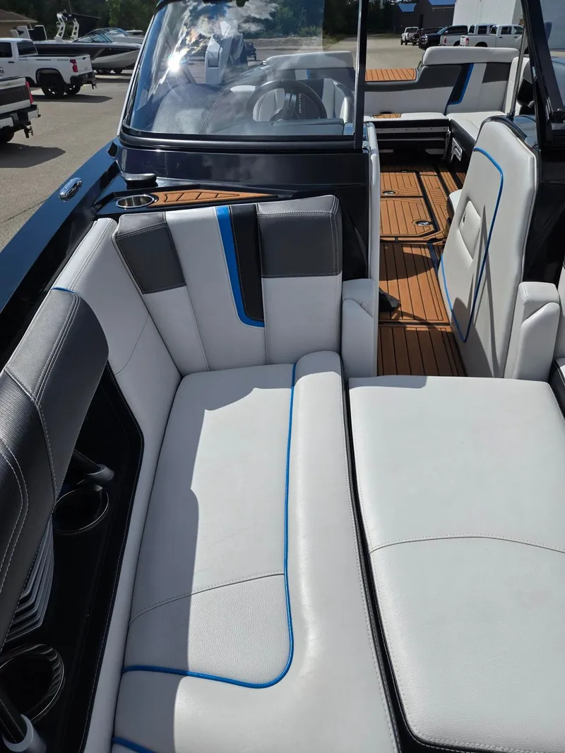 Slide: The Image of Nautique G25 2014 - 20