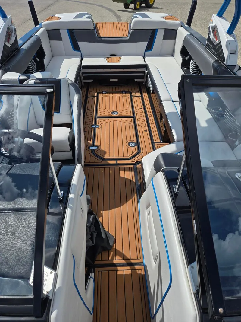 Slide: The Image of Nautique G25 2014 - 22