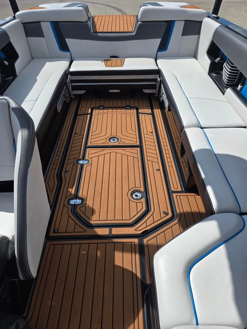 Slide: The Image of Nautique G25 2014 - 24