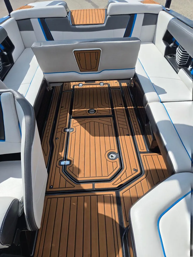 Slide: The Image of Nautique G25 2014 - 25