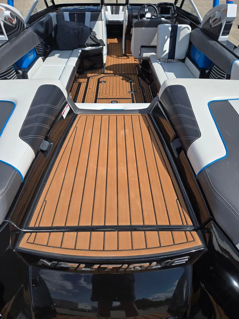 Slide: The Image of Nautique G25 2014 - 7