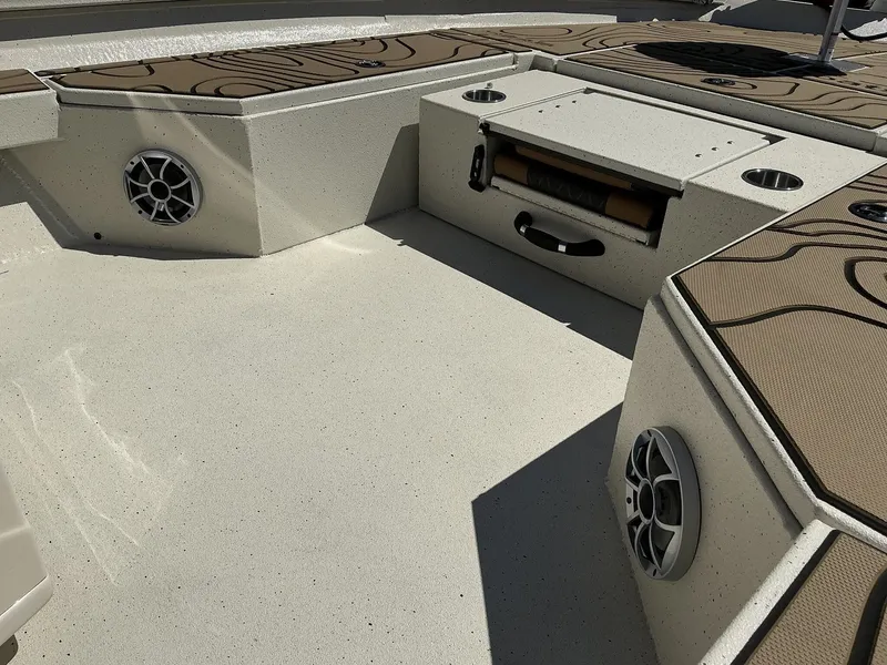 Slide: The Image of Xpress H24B Bay 2026 - 4