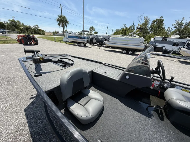 Slide: The Image of Tracker Bass Tracker Classic XL 2024 - 7