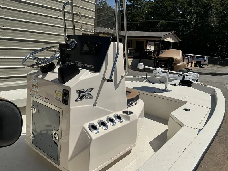 Slide: The Image of Xpress H20B Bay 2026 - 12