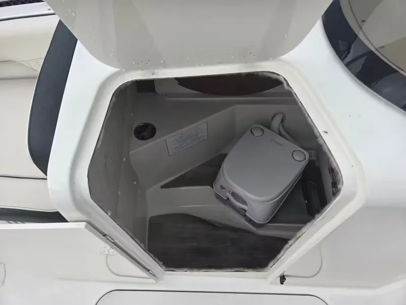 Slide: The Image of Stingray 212 SC 2024 - 11