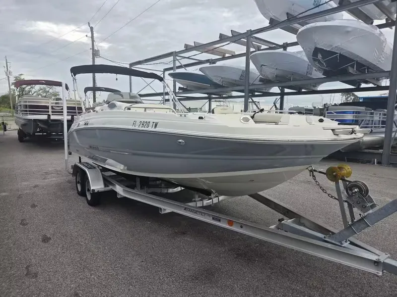 Slide: The Image of Stingray 212 SC 2024 - 2