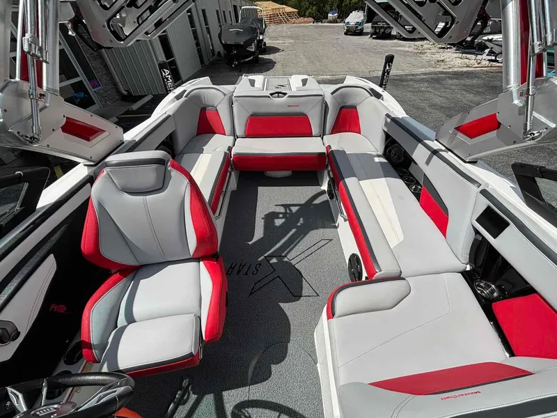 Slide: The Image of MasterCraft XStarS 2022 - 10