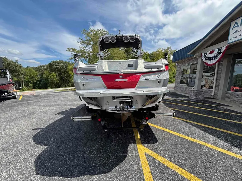 Slide: The Image of MasterCraft XStarS 2022 - 6