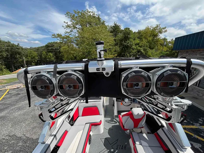 Slide: The Image of MasterCraft XStarS 2022 - 9
