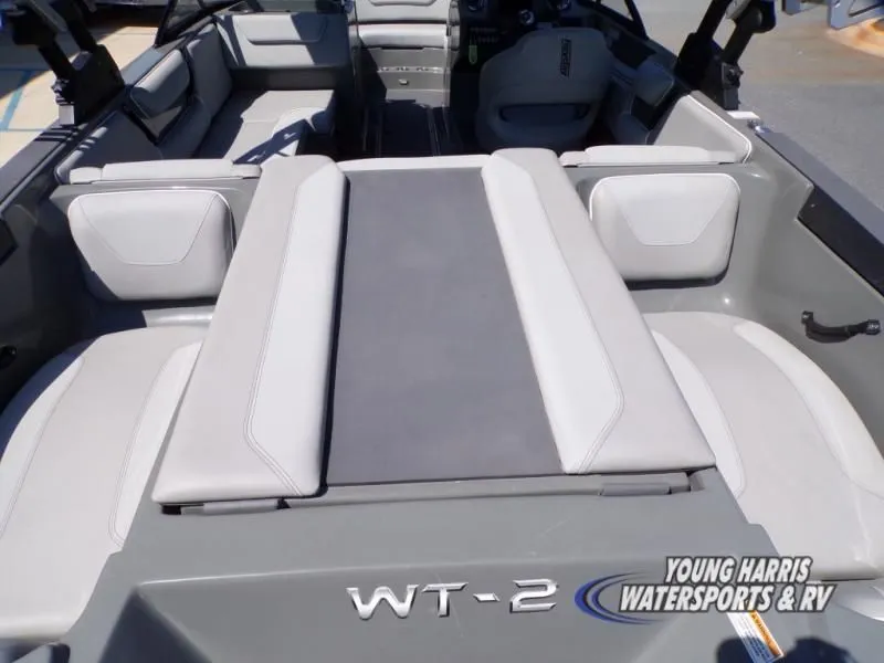 Slide: The Image of Heyday Wake Boats WT-2DC 2023 - 10