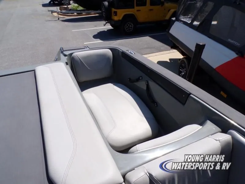 Slide: The Image of Heyday Wake Boats WT-2DC 2023 - 12