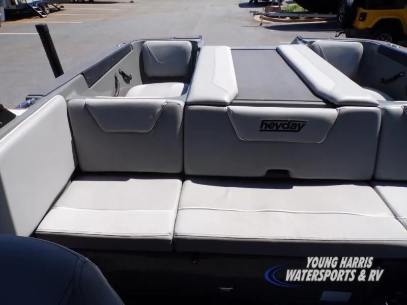 Slide: The Image of Heyday Wake Boats WT-2DC 2023 - 15