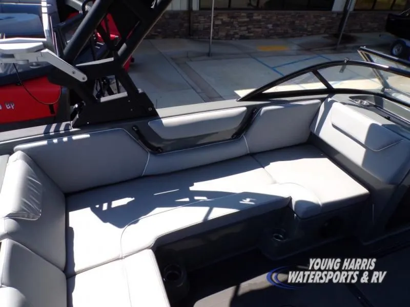 Slide: The Image of Heyday Wake Boats WT-2DC 2023 - 17