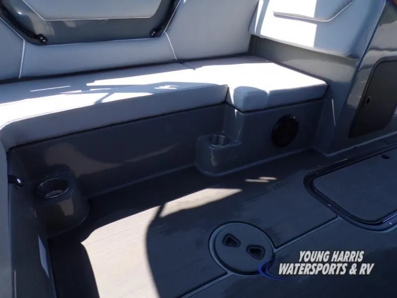 Slide: The Image of Heyday Wake Boats WT-2DC 2023 - 18