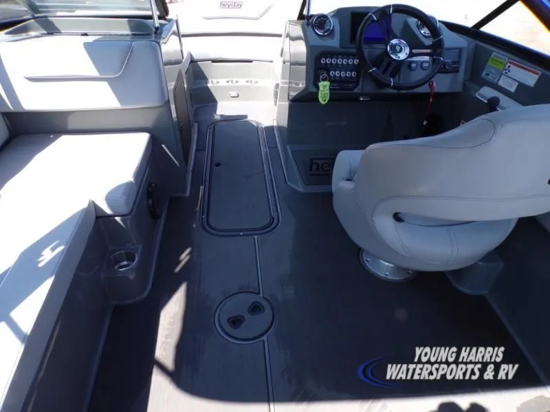 Slide: The Image of Heyday Wake Boats WT-2DC 2023 - 22