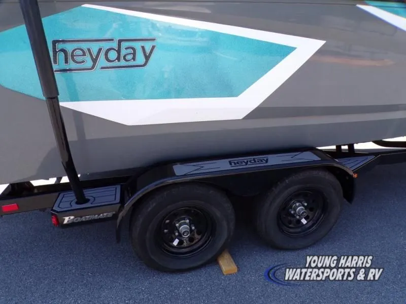 Slide: The Image of Heyday Wake Boats WT-2DC 2023 - 28