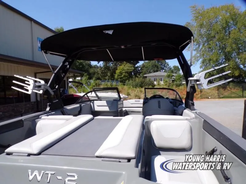 Slide: The Image of Heyday Wake Boats WT-2DC 2023 - 8