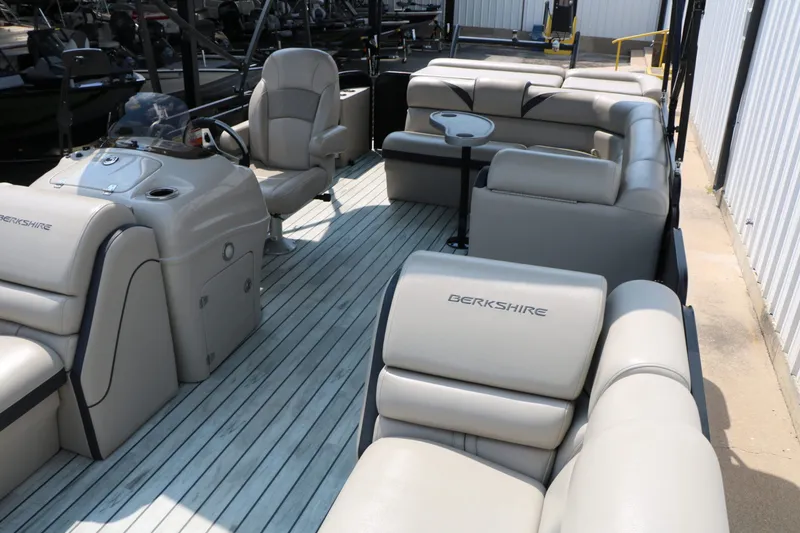 Slide: The Image of Berkshire 22 CL Sts 2017 - 18