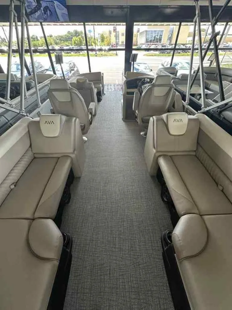 Slide: The Image of Avalon LSZ Quad Lounge - 23' 2026 - 13