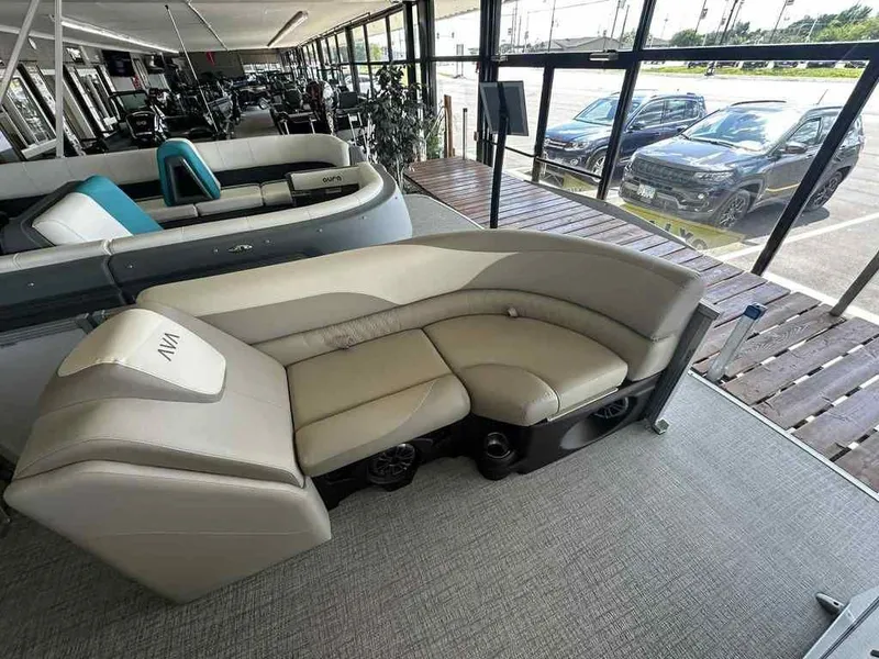 Slide: The Image of Avalon LSZ Quad Lounge - 23' 2026 - 4