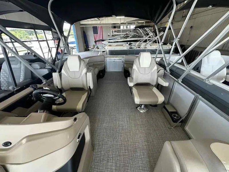 Slide: The Image of Avalon LSZ Quad Lounge - 23' 2026 - 5