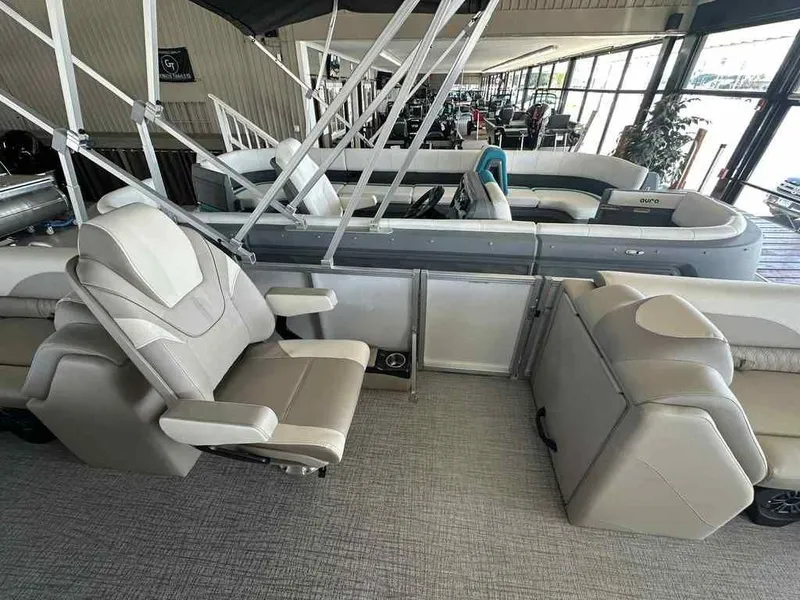 Slide: The Image of Avalon LSZ Quad Lounge - 23' 2026 - 9
