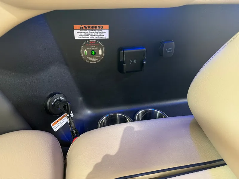 Slide: The Image of Chris-Craft Sportster 25 2026 - 20