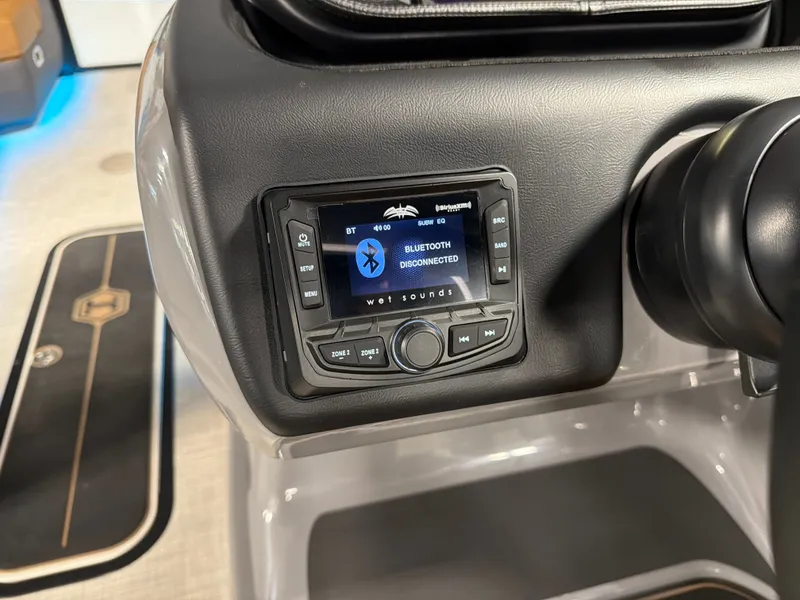 Slide: The Image of Harris Sunliner 250 2026 - 14