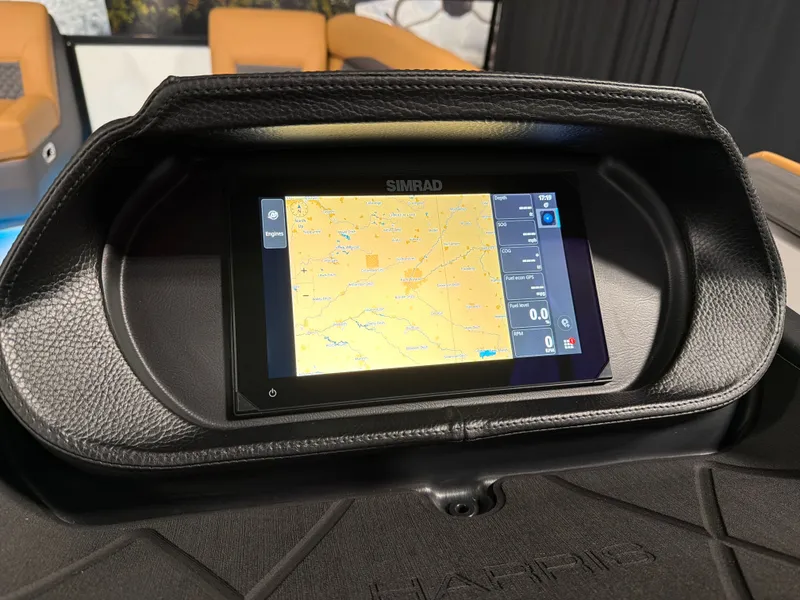 Slide: The Image of Harris Sunliner 250 2026 - 15