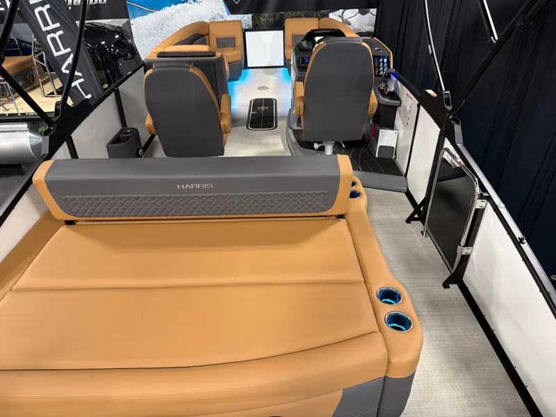 Slide: The Image of Harris Sunliner 250 2026 - 4