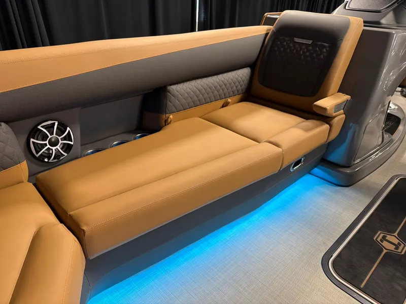 Slide: The Image of Harris Sunliner 250 2026 - 7